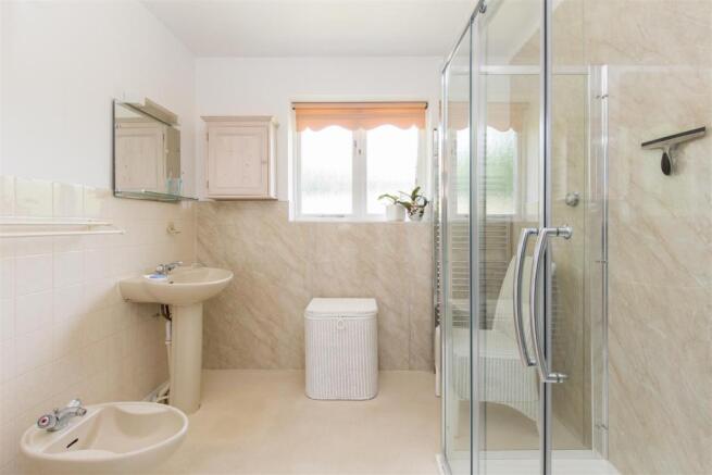 12 Winterbourne Mews-24.jpg