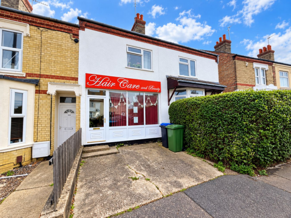 3-bed terraced on Mountsteven Avenue, Peterborough, PE4, £230,000