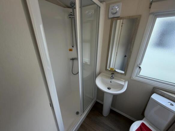 2018 BK Bluebird Lymington, Chichester Lakeside Holiday Park, Vinnetrow Road, Chichester, West Sussex, PO20 1QH photo 5