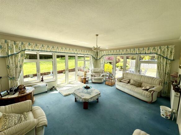 GARDEN ROOM