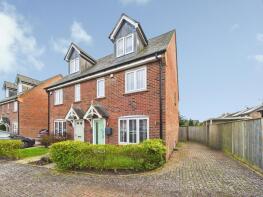 45, Garden Fields, Hitchin SG5 3DF