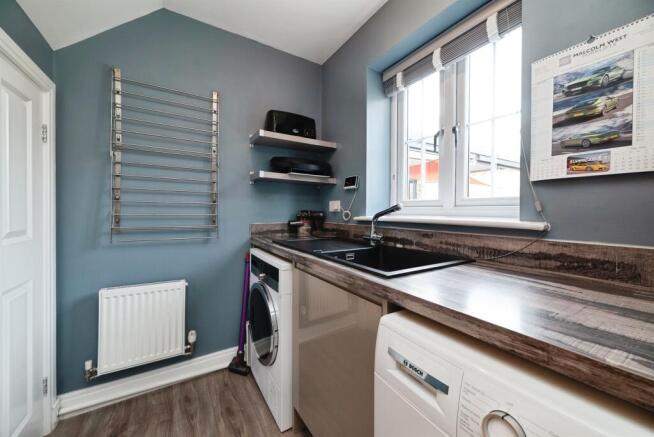 3 bed Detached for sale Image 7
