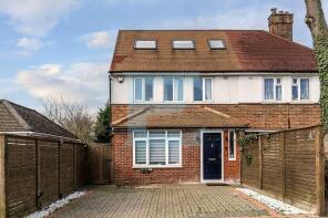 49, Salcombe Gardens, Mill Hill, London NW7 2NX