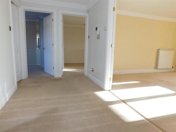hallway (2).JPG
