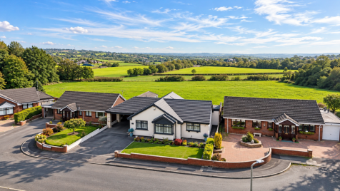 Cottonwood Grove, Harriseahead, ST7 4UG