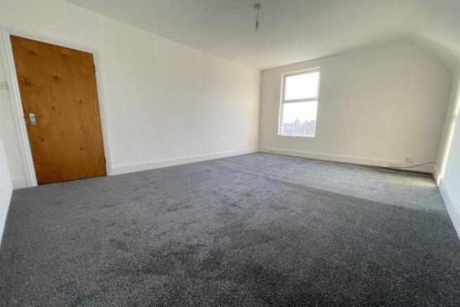 Spacious+lounge