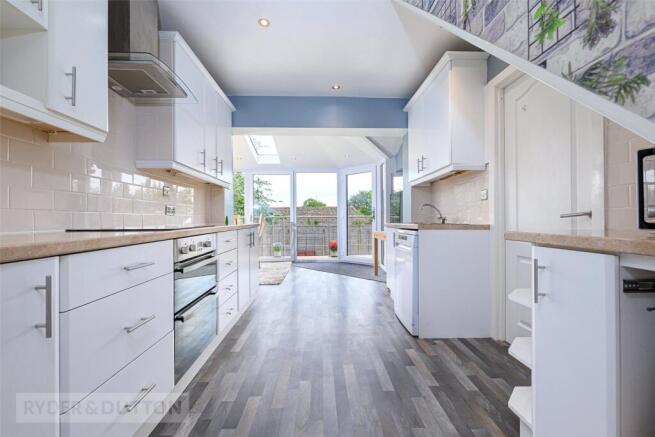 4 bed Detached for sale Image 4