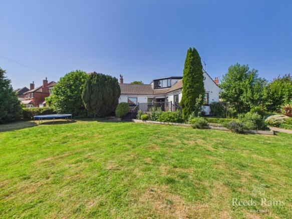 2 bed Bungalow for sale Image 12