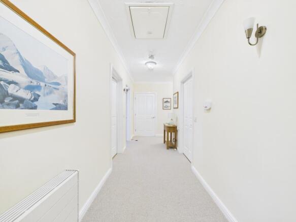 CAM02386G0-PR0153-STILL020