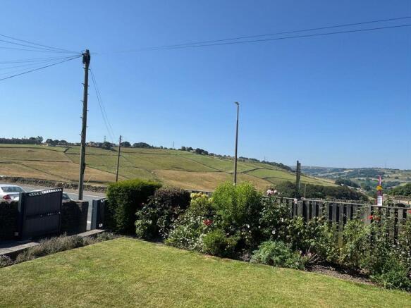 4 bed Detached for sale Image 7