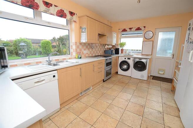 Glenbrook, North Road, Tattershall Thorpe photo 4