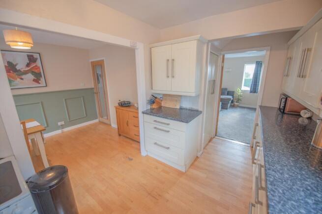 3 bed Semi-Detached for sale Image 5