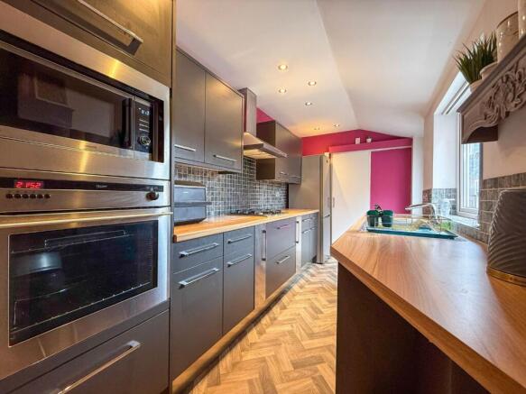 Kitchen 1