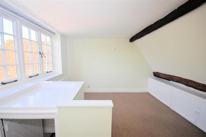 Bedroom.2.jpg