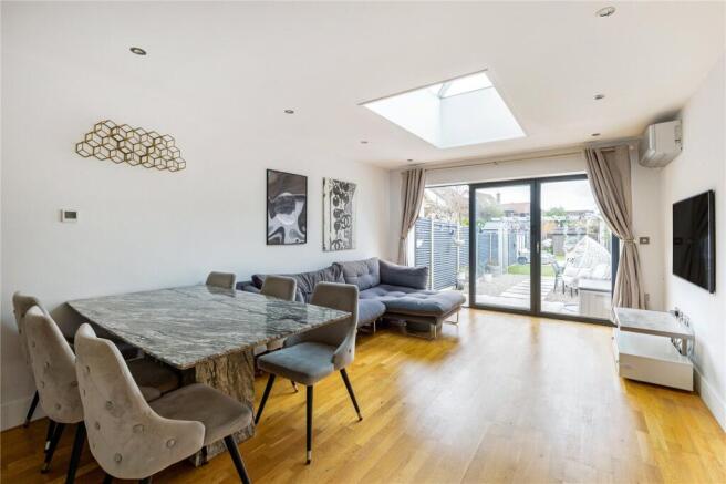 Sitting/Dining Room