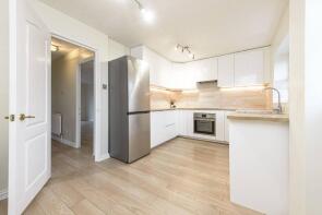 11, Highgrove Close, New Southgate, London N11 3PT