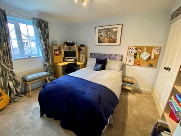 Photo 11