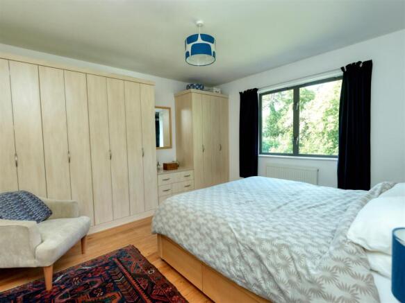 W4 Bed 3.jpg