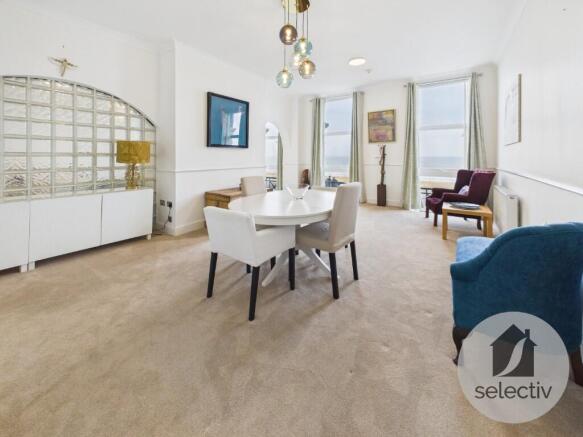 3 bed Ground Flat for sale Image 7