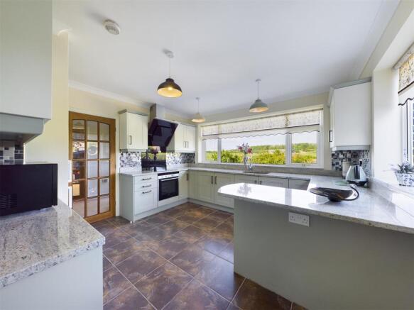 Kitchen: