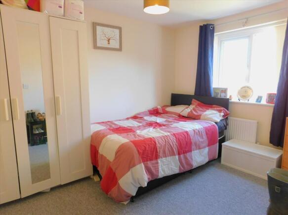 BEDROOM 2