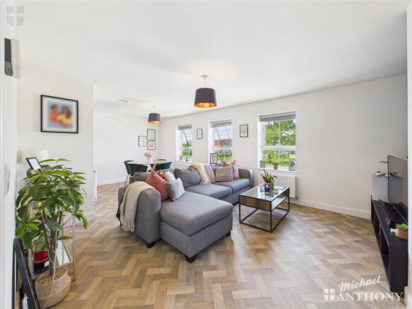 CAM03852G0-PR0273-STILL001