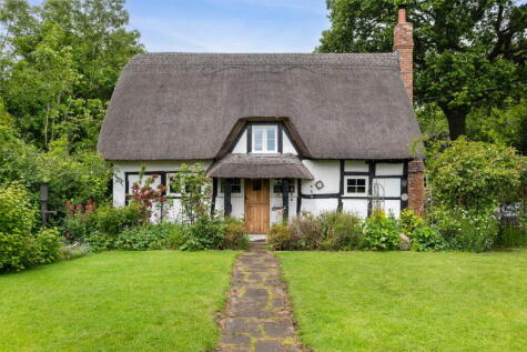 The Old Smithy, 4 Trotshill Lane East, Worcester. WR4 0HX