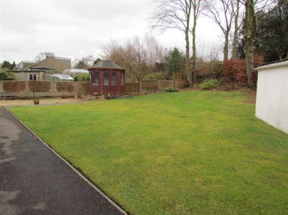 Another garden view