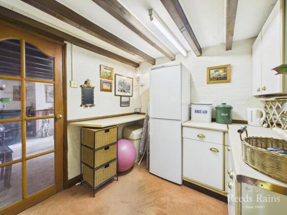 2 bed Detached for sale Image 10