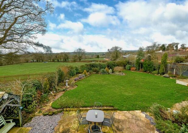 14 Grasmere Drive-21.jpg