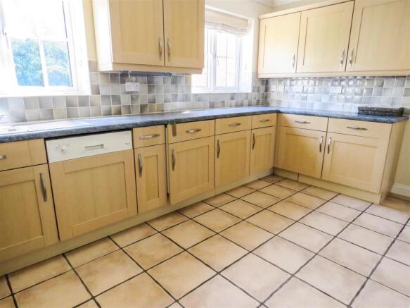 Kitchen.JPG
