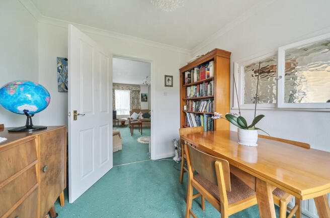 1310413-6-684bced...