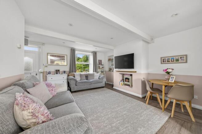 2 bed Terraced for sale Image 8