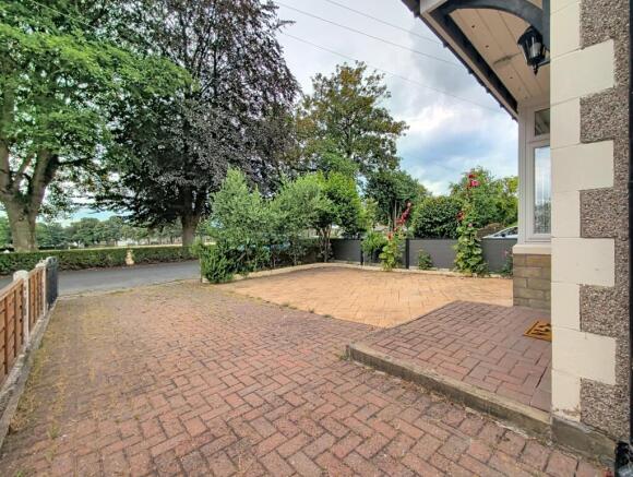 3 bed Semi-Detached to rent Image 12