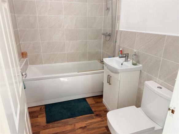 2 bed Terraced for sale Image 4