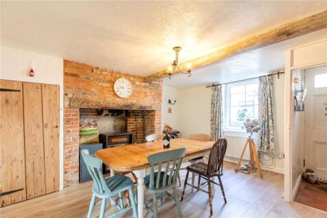 Newbury Street, Lambourn, Hungerford, Berkshire, RG17