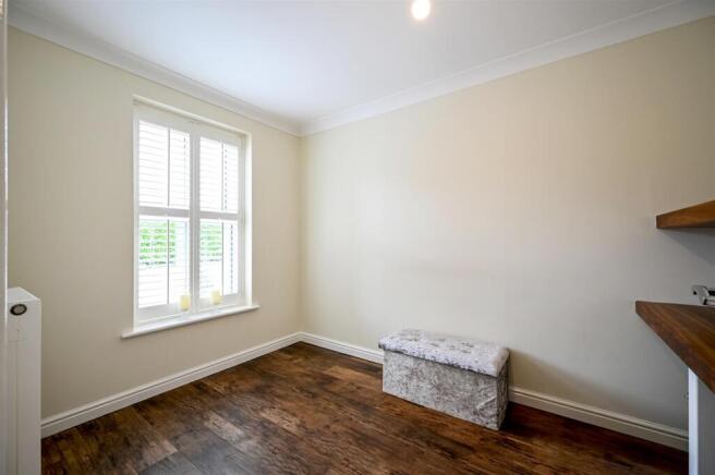 4 bed Detached for sale Image 6