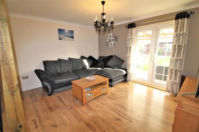 FAMILY ROOM/SNUG