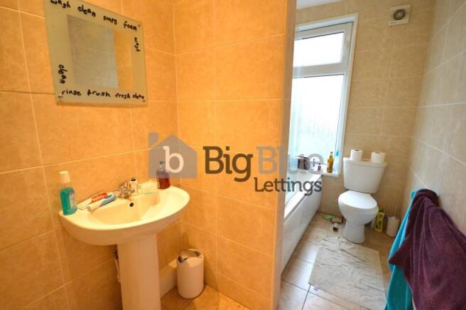 5 bed Terraced to rent Image 12