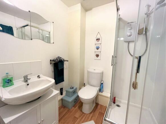 ENSUITE.JPG