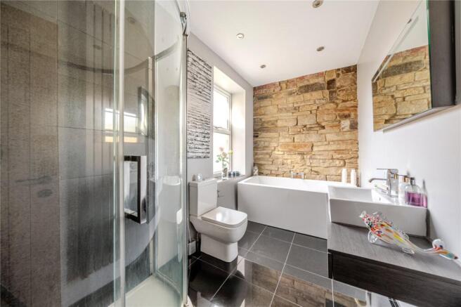 3 bed Terraced for sale Image 7
