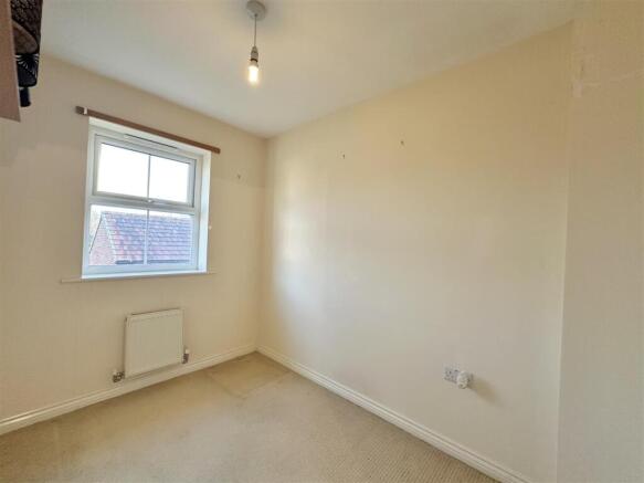 4 bed House for sale Image 9