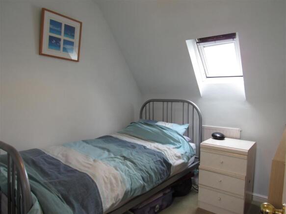 bedroom four 12 king gate.JPG