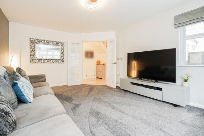 4 bed Detached for sale Image 6