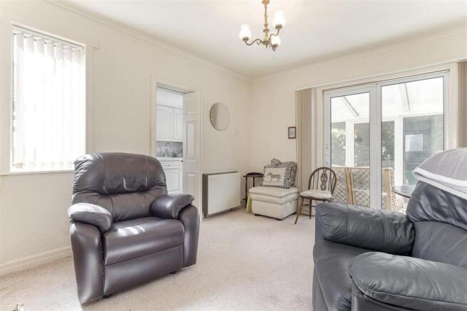 2 bed Semi-Detached Bungalow for sale Image 8