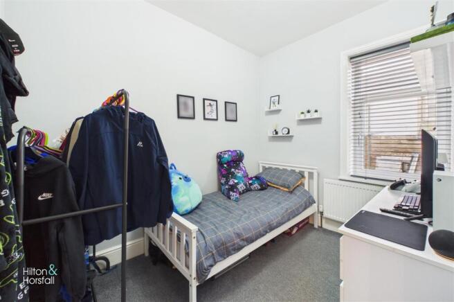 3 bed Terraced for sale Image 9