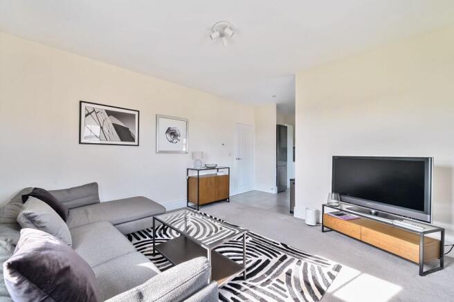 2 bed Apartment for sale Image 6