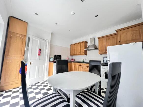 3 bed Terraced for sale Image 10