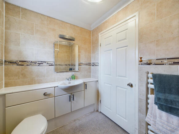 3 bed Bungalow for sale Image 6