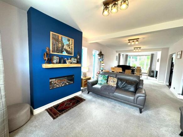 Living room / dinning room , open plan